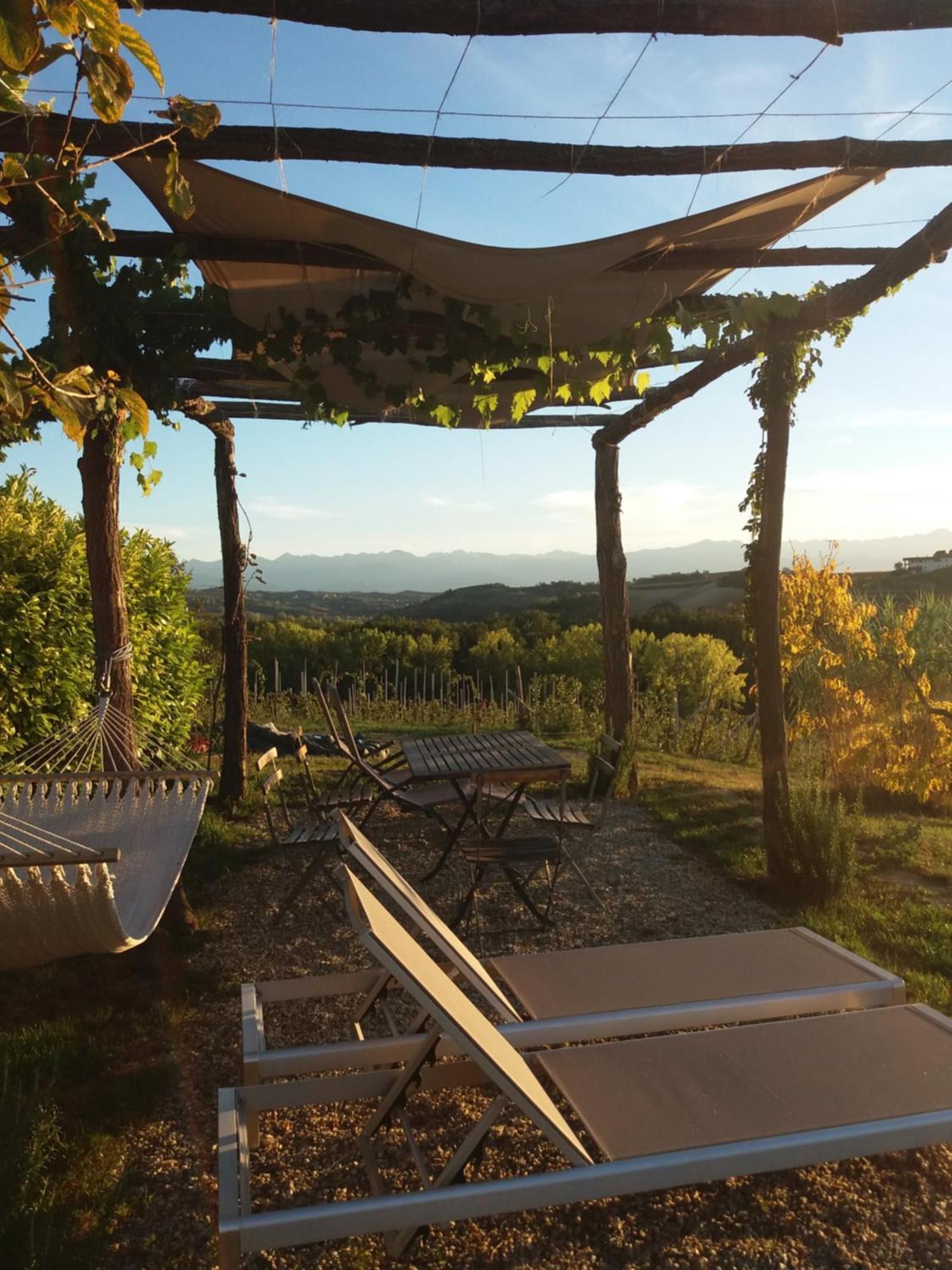 Monforte dʼAlba B&B Sant'Anna 21 المظهر الخارجي الصورة
